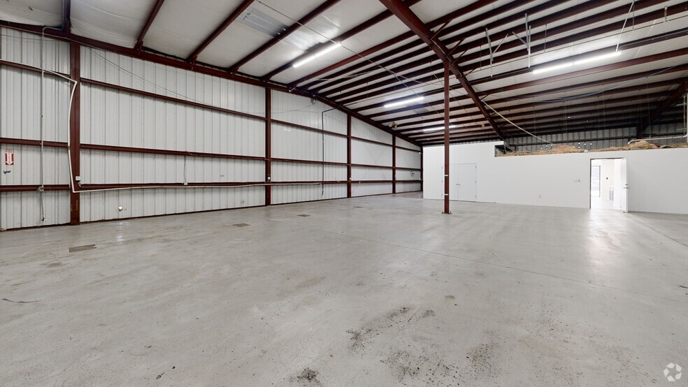 More Photos Of 2121 Brittmoore Rd, Houston Unknown For Lease