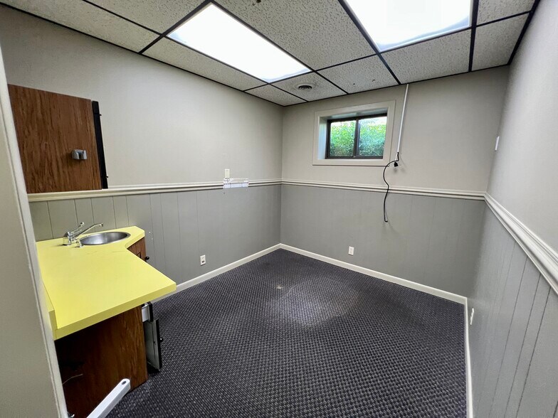 More Photos Of 219 N Oak Ave, Cookeville Medical For Lease