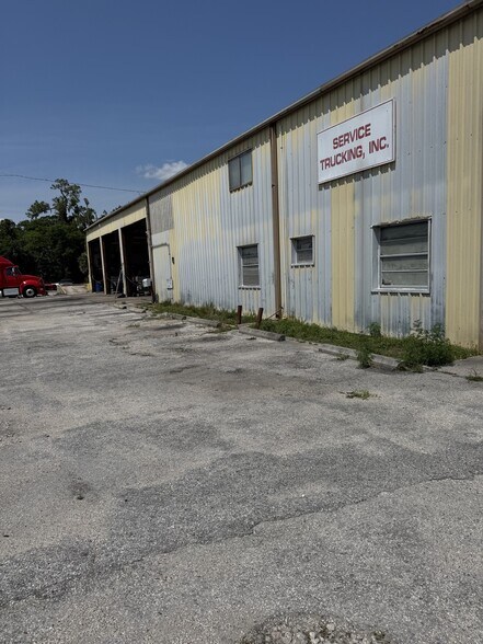 More Photos Of 14439 County Rd 44 Rd, Grand Island Distribution For Lease