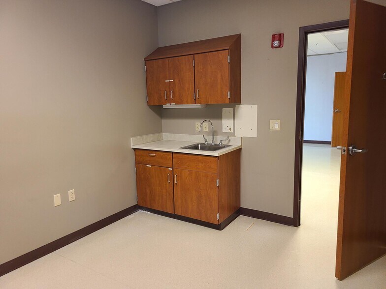 More Photos Of 6401 Prairie St, Norton Shores Medical For Lease