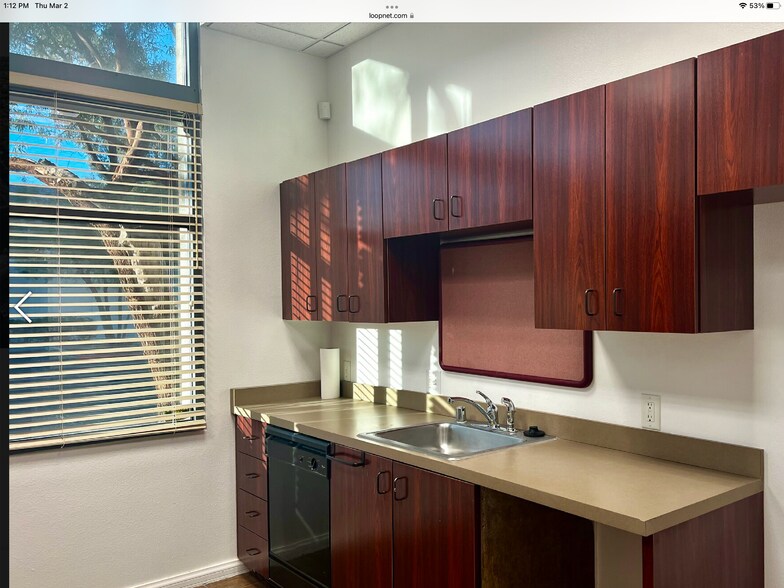 More Photos Of 375 N Stephanie St, Henderson Office For Sale