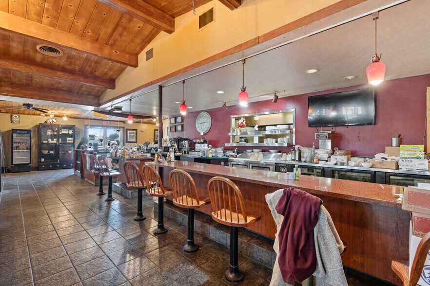 More Photos Of 11261 Merritt St, Castroville Specialty For Sale