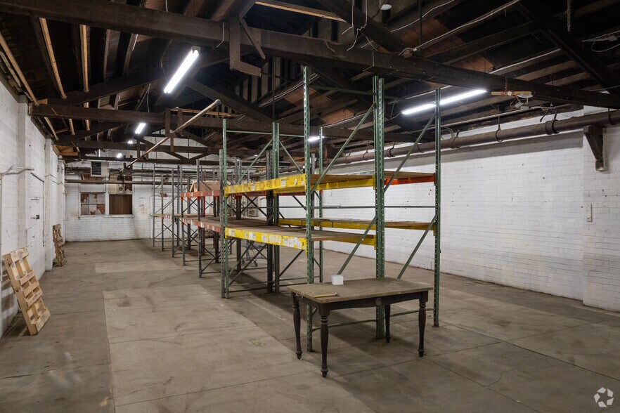 More Photos Of 400 Cherry Ave SE, Canton Manufacturing For Lease