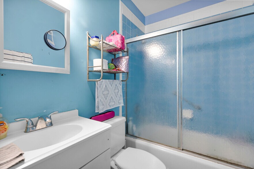 More Photos Of 912 Pohalski St, Key West Multifamily For Sale