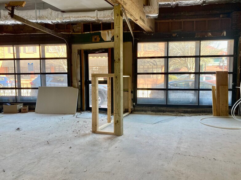 More Photos Of 103 Bellevue Ave, Newport Restaurant For Lease