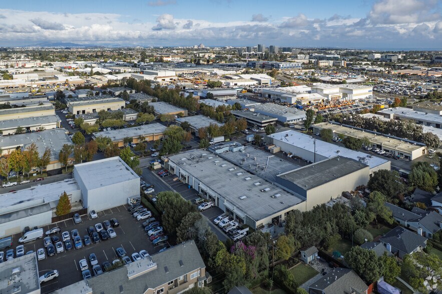 More Photos Of 70 Glenn Way, San Carlos Unknown For Lease