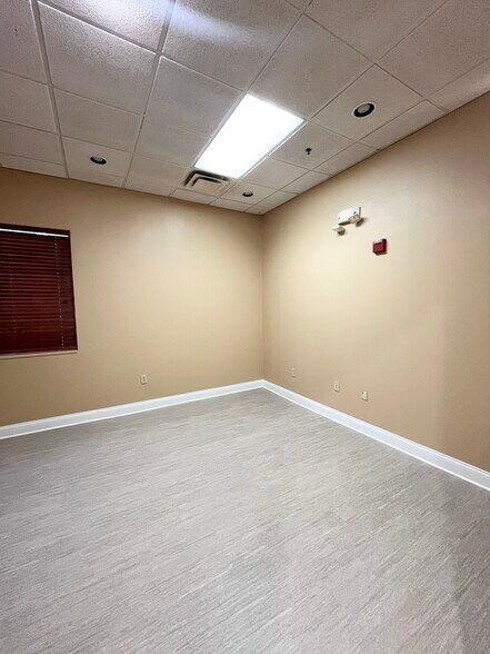More Photos Of 6000 Turkey Lake Rd, Orlando Medical For Lease