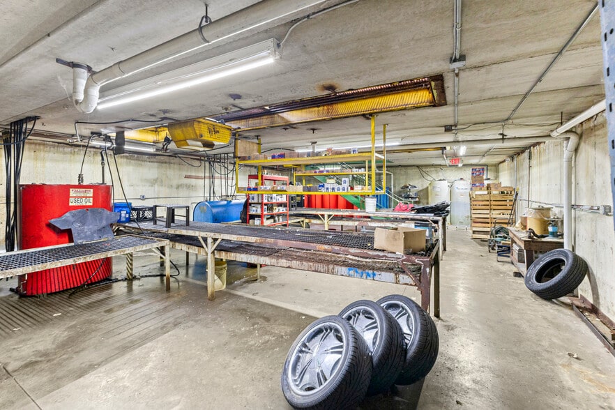 More Photos Of 8332 E 12 Mile Rd, Warren Service Station For Sale