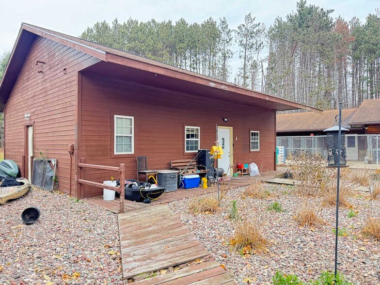 More Photos Of 2350 Highway 17 S, Rhinelander Veterinarian Kennel For Sale