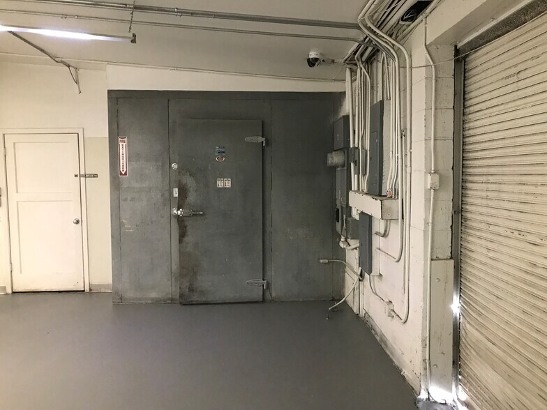 More Photos Of 6613 Hollis St, Emeryville Flex For Sale