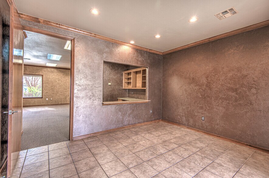 More Photos Of 2566 Blue Meadow Dr, Temple Office Residential For Lease