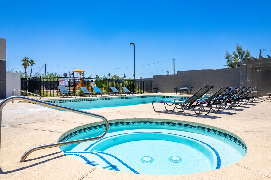 More Photos Of 2125 N Las Vegas Blvd, North Las Vegas Apartments For Lease