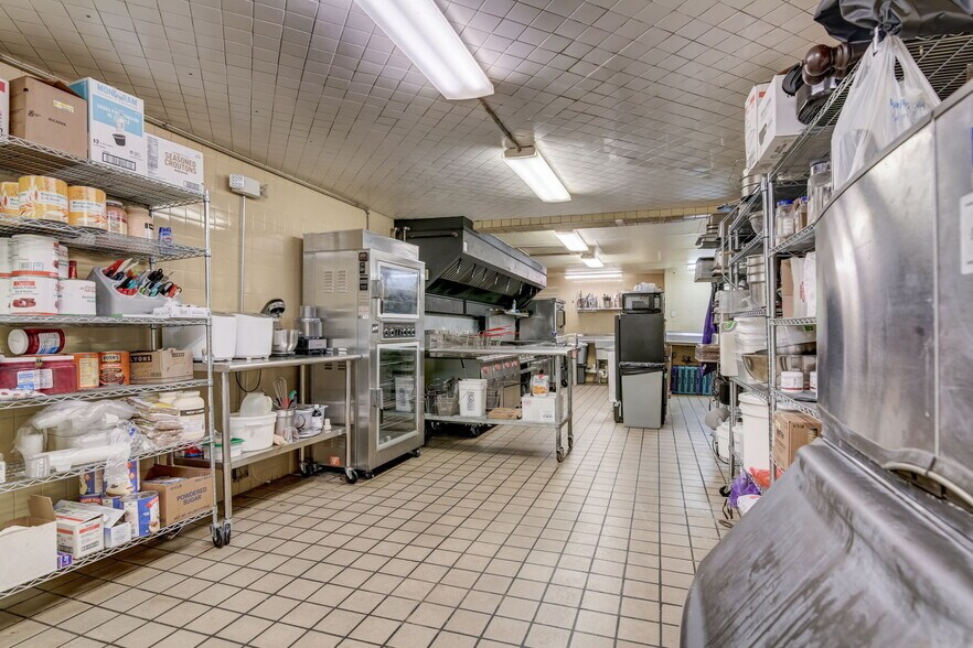 More Photos Of 617 E North St, Poynette Restaurant For Sale