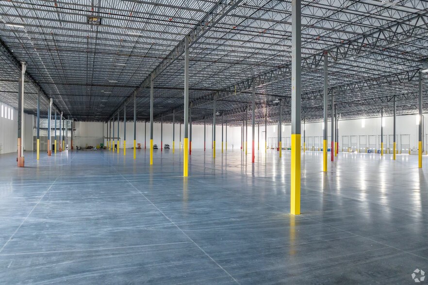 More Photos Of 1980 U.S. Route 1, North Brunswick Warehouse For Lease