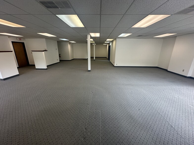 More Photos Of 886 Belmont Ave, North Haledon Storefront Retail Office For Lease
