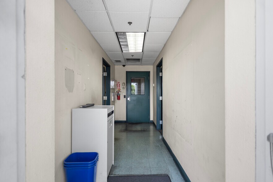 More Photos Of 2307 E Erwin St, Tyler Manufacturing For Lease