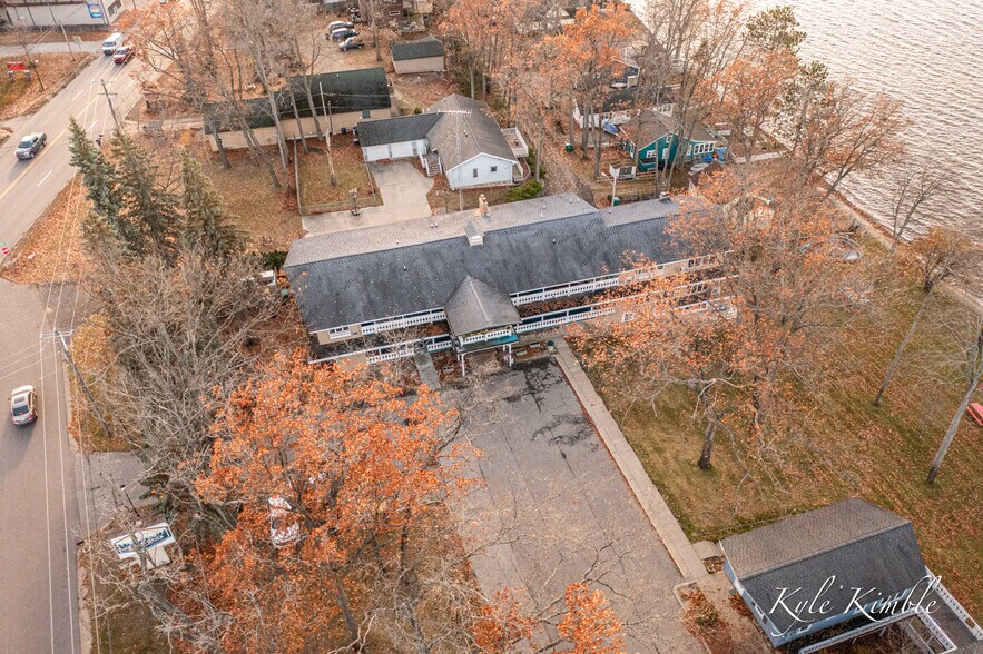 More Photos Of 104 W Houghton Lake Dr, Prudenville Hotel For Sale