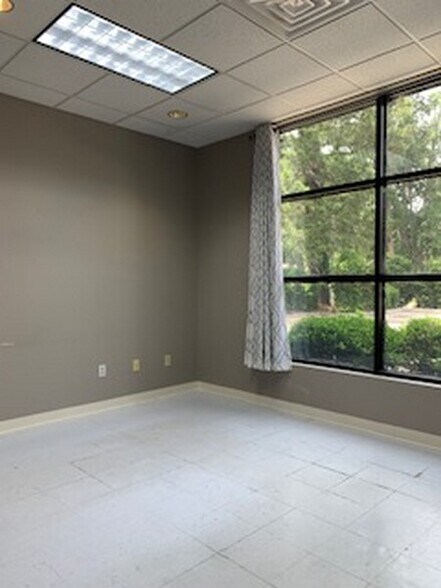 More Photos Of 530 Stephenson Ave, Savannah Office For Lease