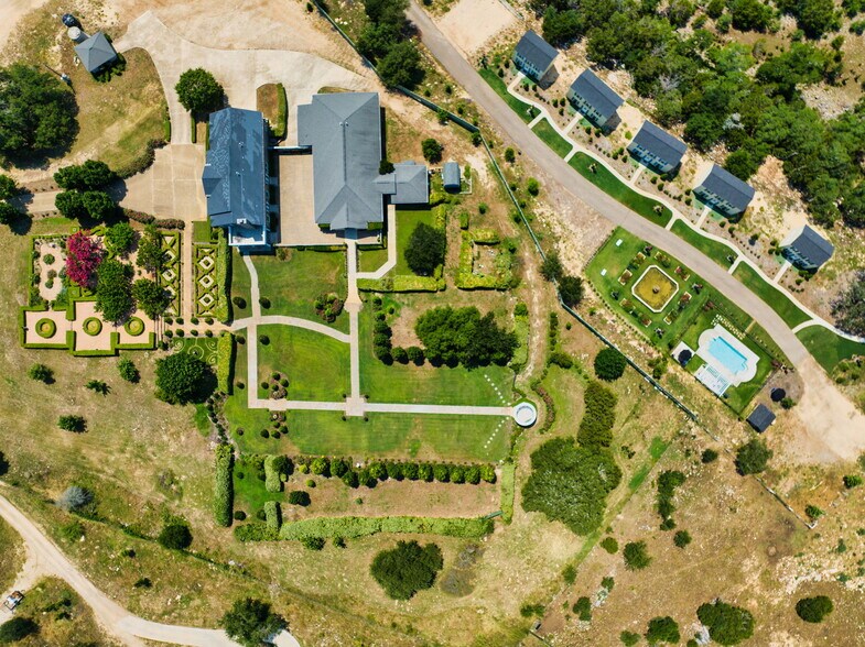 More Photos Of 1470 S Cranes Mill Rd, New Braunfels Lodge Meeting Hall For Sale