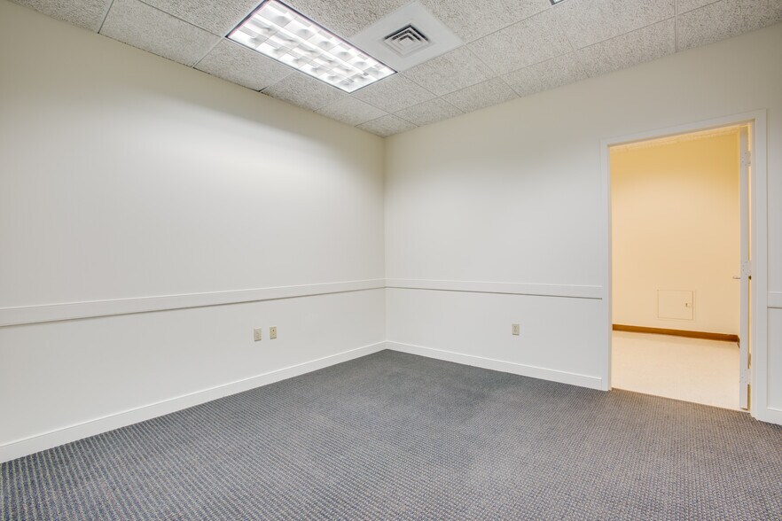 More Photos Of 4414 Lafayette Blvd, Fredericksburg Loft Creative Space For Lease