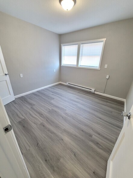 More Photos Of 1351 Iowa Ave SE, Huron Apartments For Sale