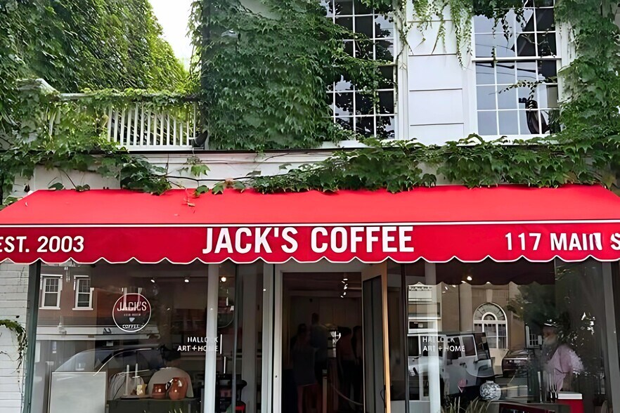 More Photos Of 117 Main St, Sag Harbor Storefront Retail Residential For Sale
