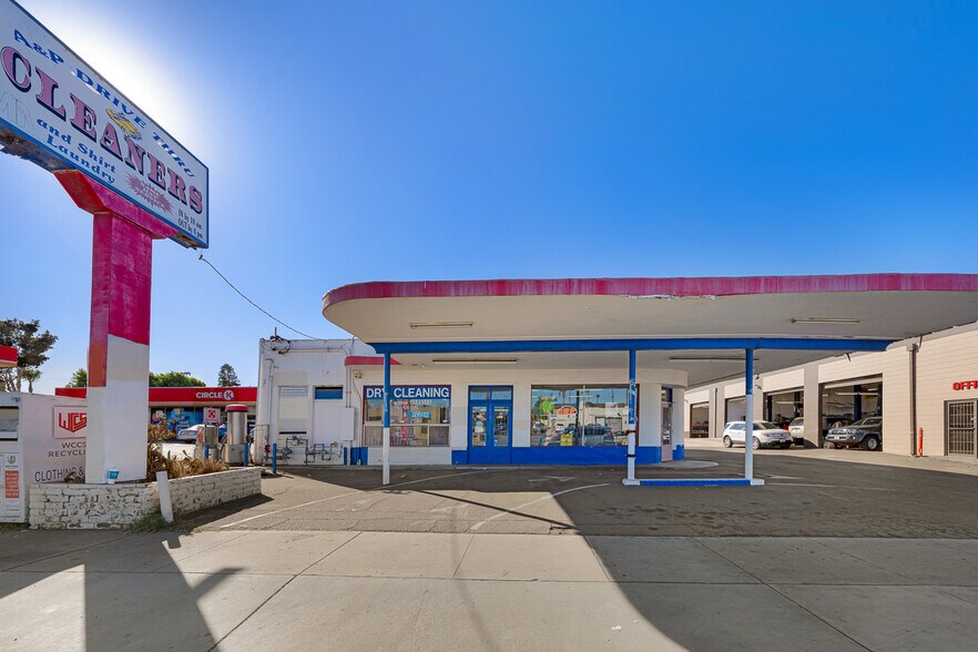 More Photos Of 46-48 Broadway, Chula Vista Freestanding For Sale