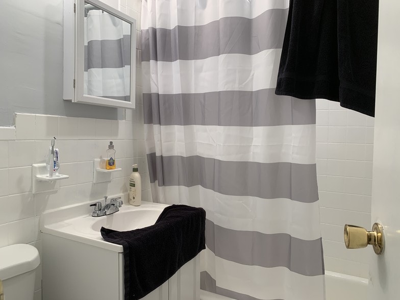 More Photos Of 12802 135th Ave, South Ozone Park Storefront Retail Residential For Sale