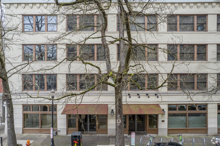 More Photos Of 75 NW Couch St, Portland Medical For Lease