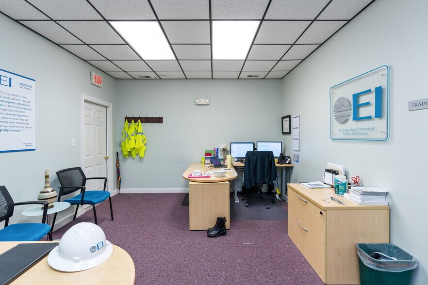 More Photos Of 3240 Office Pointe Pl, Louisville Office For Sale