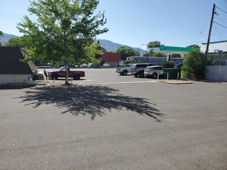 More Photos Of 104 Corbett St, Carson City Freestanding For Sale