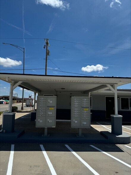 More Photos Of 304 E Pancake Blvd, Liberal Apartments For Sale