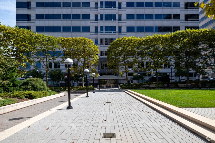 More Photos Of 11700 Plaza America Dr, Reston Unknown For Lease