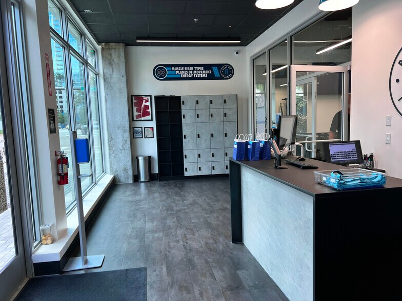More Photos Of 103 W Tyler St, Tampa General Retail For Lease