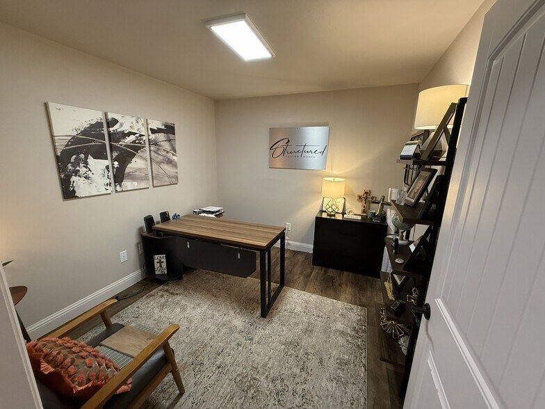 More Photos Of 200 S Main St, Rhome Religious Facility For Lease