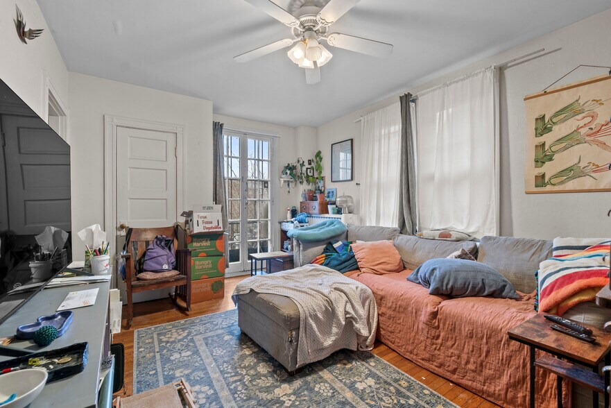 More Photos Of 3433 Guilford Ter, Baltimore Multifamily For Sale