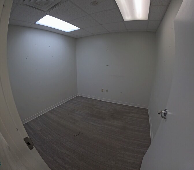 More Photos Of 11870 Cranston Dr, Arlington Office For Lease