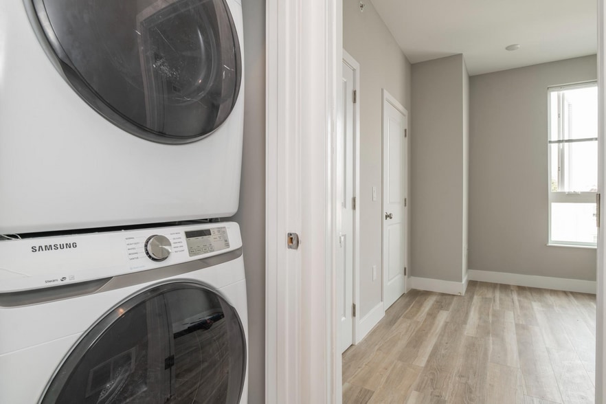 More Photos Of 2010 N 8th St, Philadelphia Apartments For Sale