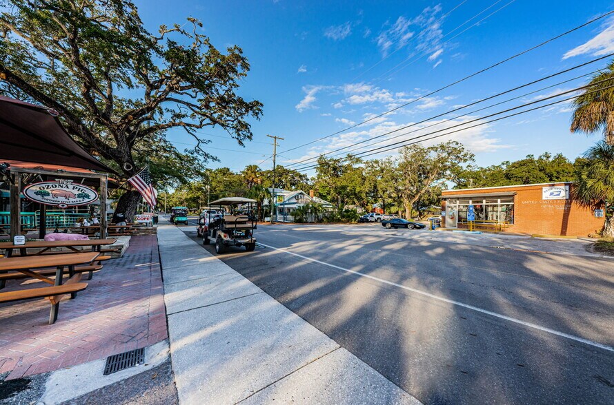 More Photos Of 1231 Illinois Ave, Palm Harbor Apartments For Sale