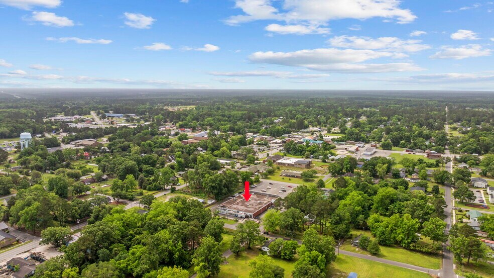 More Photos Of 15 W Ashland St, Andrews Supermarket For Sale