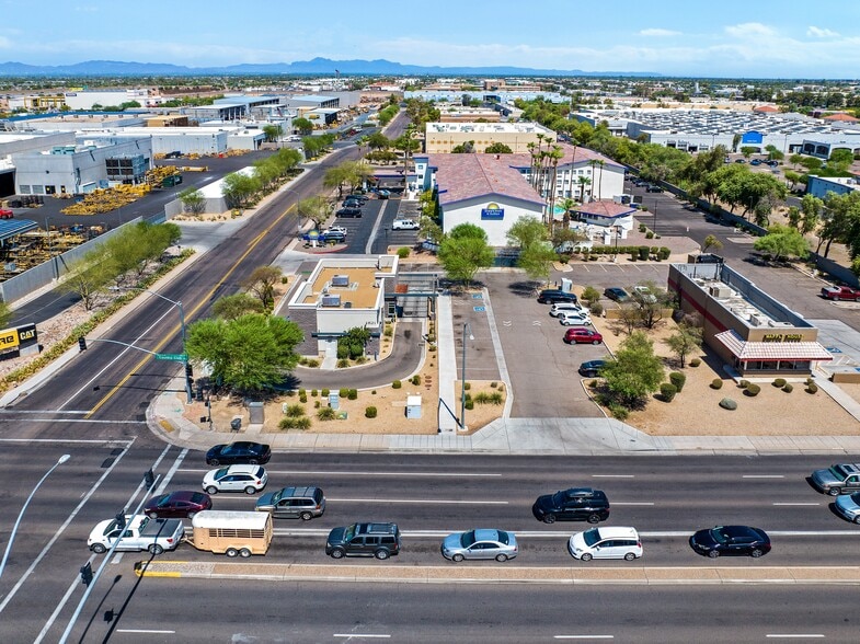 More Photos Of 1821 S Country Club Dr, Mesa Freestanding For Lease