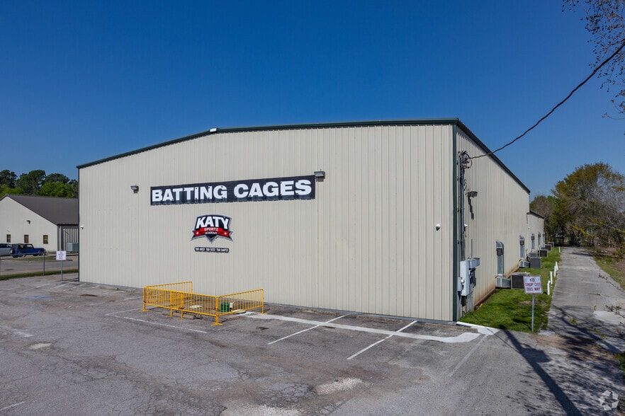 More Photos Of 24746 Saddlespur Ln, Katy Warehouse For Sale