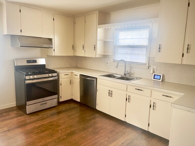 More Photos Of 409 W Washington St, Broken Arrow Land For Sale