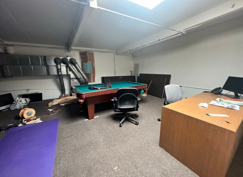 More Photos Of 4450 Enterprise St, Fremont Manufacturing For Sale