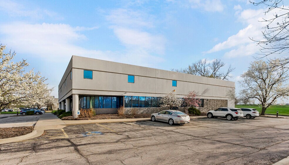 More Photos Of 12635-12651 Hemlock St, Overland Park Showroom For Sale