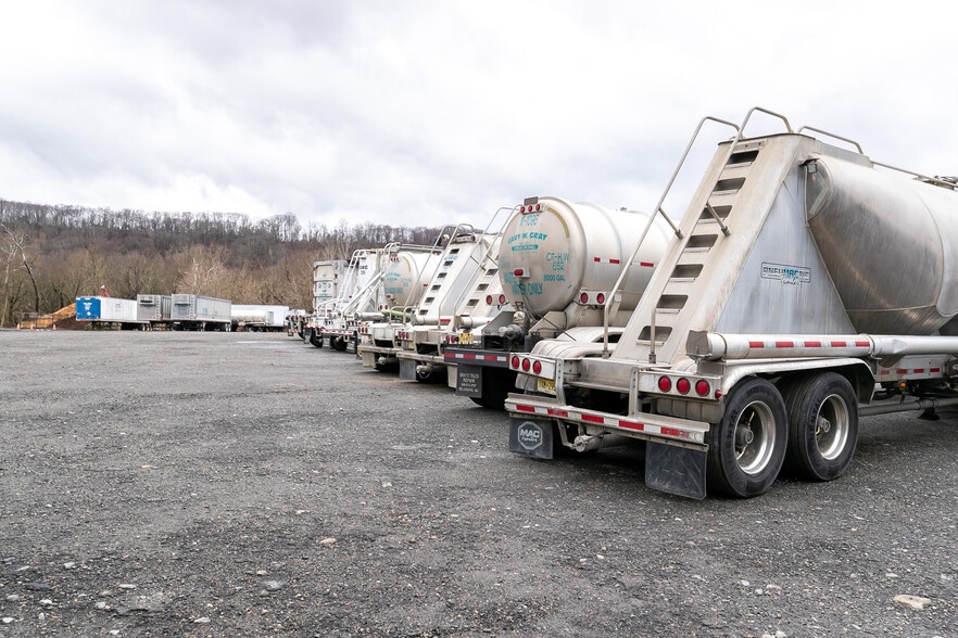 More Photos Of 56 US 46 Hwy, Columbia Distribution For Lease