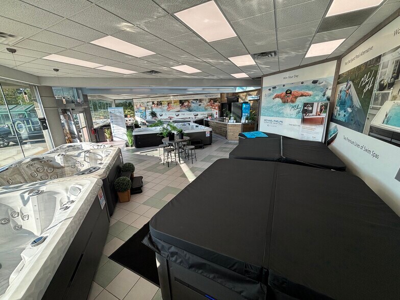 More Photos Of 2929 E Dupont Rd, Fort Wayne Freestanding For Sale