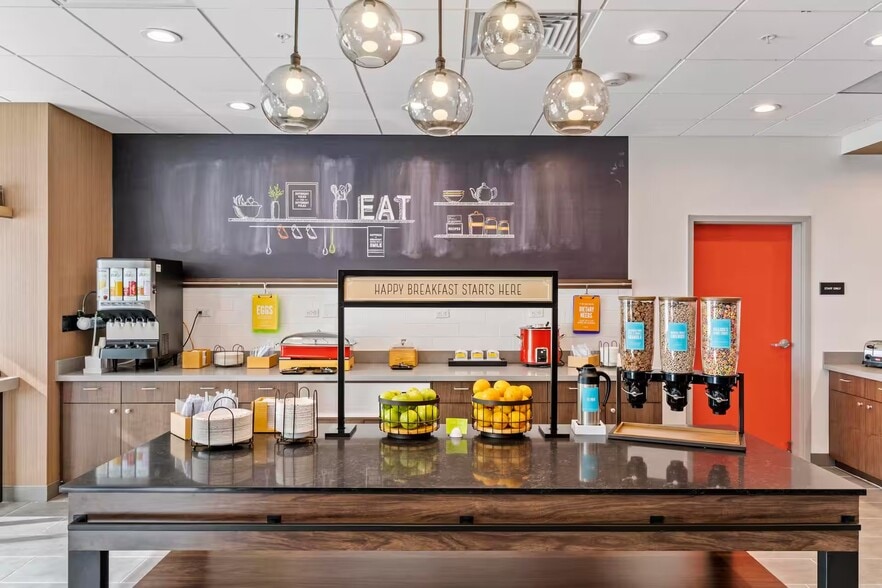 More Photos Of 4380 Integrity Center Pt, Colorado Springs Hotel For Sale