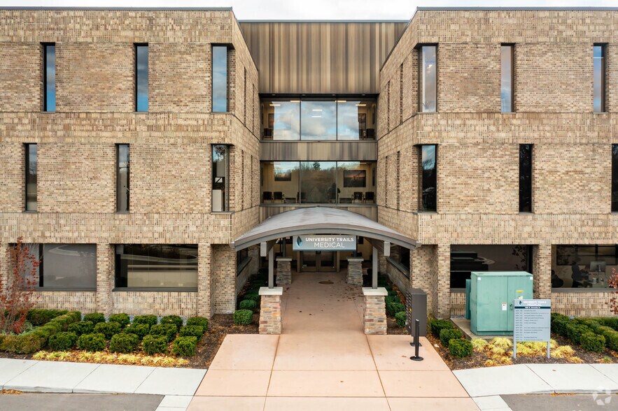 More Photos Of 1000 W University Dr, Rochester Medical For Lease