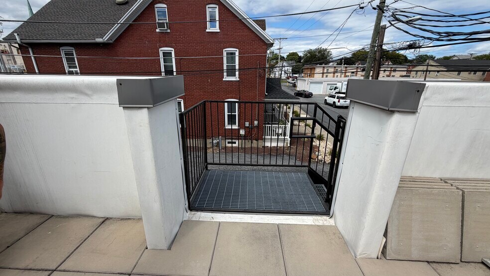More Photos Of 35 Belvidere St, Nazareth Storefront Retail Residential For Sale